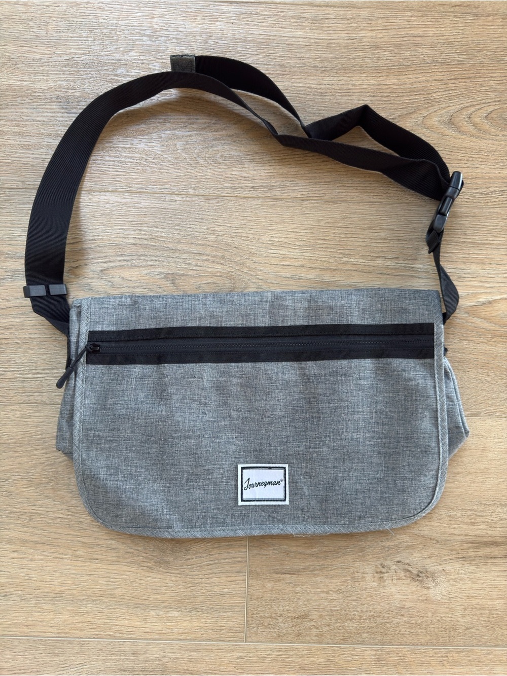 Journeyman Brand Gray Messenger Bag Herschel Style Tote 14.5” X 8.5” NWT